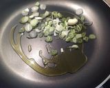 Foto del passaggio 3 della ricetta Fregola con coniglio e funghi porcini