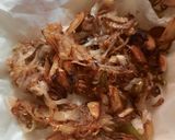 A picture of step 2 of Singaporean rice.