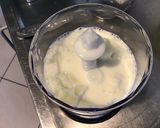 Une image de l'étape 3 de Sauce au yaourt, épices, fines herbes et oignon.