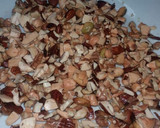 A picture of step 3 of Dates and nuts balls.