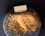 A picture of step 2 of Ginger & Mango Cheese Cake.