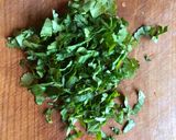 Mogyorós-korianderes sárgarépa saláta recept fázis 3 fotója