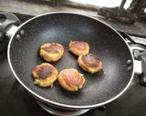 A picture of step 5 of Left Over Semolina Upma Cutlet.