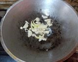 Foto langkah ke 1 dari resep Oseng Sarden.
