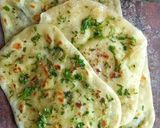 A picture of step 7 of Herbed garlic butter naan.