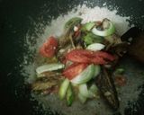 Foto langkah ke 4 dari resep Pindang tongkol cabe ijo.