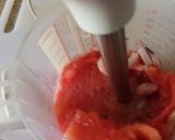 Foto del paso 1 de la receta Gazpacho de sandía tomate y cebolla morada