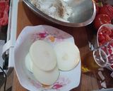 Foto del paso 1 de la receta: Merluza frita con puré aros de cebolla y berenjena