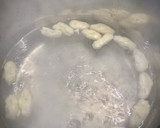Foto del paso 4 de la receta: Gnocchi de patata caseros con tomate cherry confitado y pesto de rúcula con nueces