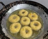 Foto langkah ke 7 dari resep Donat Maizena.
