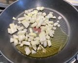 Une image de l'étape 3 de Gratin de macaronis au lard, courgettes et roquefort.