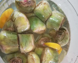 Foto del paso 1 de la receta: Alcachofas a la vinagreta con hígado de cordero
