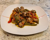 Foto del paso 5 de la receta: Salteado de pechuga de pavo adobada