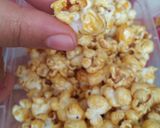 Foto langkah ke 3 dari resep Popcorn caramel simple.