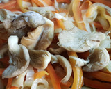 Foto del paso 6 de la receta: Fajitas de Pollo "Pizza Style"