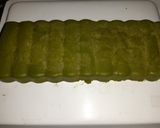 A picture of step 6 of Matcha green chocolate bars.
