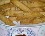 A picture of step 8 of Khasta namak paray.