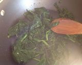 Foto del passaggio 5 della ricetta Burger di tastasale su salsa di pane, spinaci e cremoso di fontina