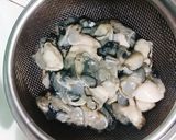 Hình bước làm 2 của món Hàu (hào) nấu canh chua