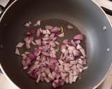 عکس مرحله 1 از دستور خورش گوشت چرخکرده به روش مادر