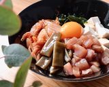Hình bước làm 4 của món Tô Cơm Trộn Cá Ngừ (Tuna Rice Bowl)