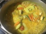 Sopa de vegetales con leche de coco y curry 🥥🍆🍲