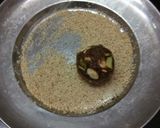 અખરોટ ખજૂર બોલ્સ (Walnuts Khajur Balls Recipe in Gujarati) રેસીપી સ્ટેપ6ફોટો