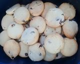 A picture of step 5 of Easy cookies with raisins.
