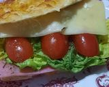 Foto del paso 5 de la receta: Sandwichs primavera (jamón, queso, tomate lechuga)