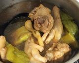 รูปขั้นตอนการทำที่ 4 ของ ก๋วยเตี๋ยวไก่ตุ๋นมะระ