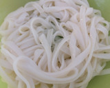 Foto del paso 1 de la receta: Pak choi salteado con langostinos