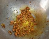 A picture of step 5 of Raw Mango Thecha Pulao.