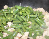 Foto del paso 3 de la receta: Guisado Mexicano Pollo con ejotes y espinacas