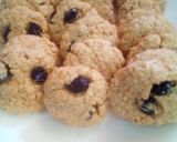 Foto del paso 5 de la receta: Galletitas de avena y pasas de uva fáciles sin Manteca