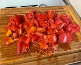 Une image de l'étape 5 de Salade de boulgour aux tomates, courgette, olives, persil et saucisses épicées.