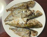 Hình bước làm 2 của món Cá chỉ vàng nướng NCKD