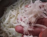 A picture of step 3 of Potato momos.