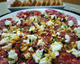Foto del paso 7 de la receta: Carpaccio de ternera con queso de cabra y aliño de naranja y miel