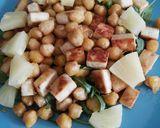 Foto del paso 8 de la receta Ensalada de garbanzos, tofu y piña