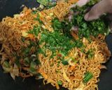 Foto langkah ke 7 dari resep Mie Goreng Terasi.