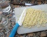 Foto del paso 2 de la receta: Ajos en aceite y albahaca