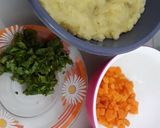 Foto langkah ke 1 dari resep Kroket Ayam simpel.