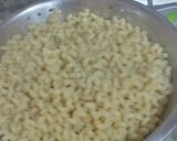 A picture of step 2 of Savoury Mac and sausage.