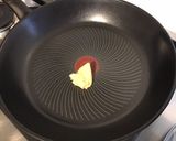 Une image de l'étape 5 de Bœuf aux carottes jaunes, piment vert doux et oignon de roscoff.