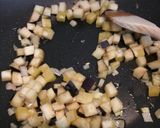 A picture of step 1 of Spaghetti with aubergine and pancetta.