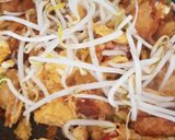 A picture of step 5 of Stir Fried Steamed Radish Cake.