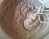 Karamellhabos-barackos álomtorta recept fázis 8 fotója