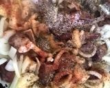 Foto del paso 5 de la receta: Marucha con cebolla caramelizada con salsa de Soja!