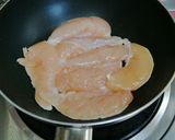 รูปขั้นตอนการทำที่ 2 ของ สลัดสันในไก่คีโต