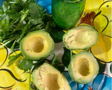 Foto del paso 1 de la receta: Tostadas de guacamole 🥑